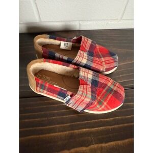 TOMS Kids Plaid Slip On Shoes Fuzzy Lined Loafers Size 10‎ Red Blue Cozy